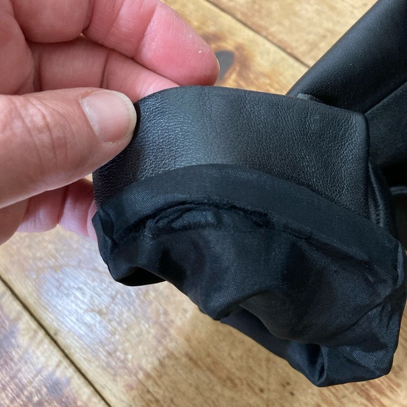 Valerie Steven’s Black Lined 100% Leather Button Down Jacket Size XL Preowned - Picture 11 of 11